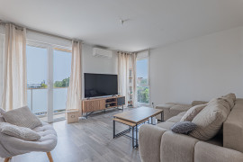 
                                                                                        Vente
                                                                                         .