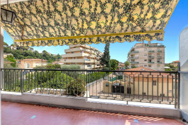 
                                                                                        Vente
                                                                                         .