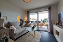 
                                                                                        Vente
                                                                                         .