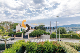 
                                                                                        Vente
                                                                                         .