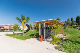 
                                                                                        Vente
                                                                                         .