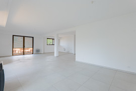 
                                                                                        Vente
                                                                                         .