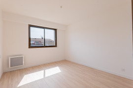 
                                                                                        Vente
                                                                                         .