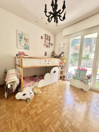 
                                                                                        Vente
                                                                                         .