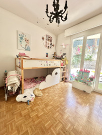 
                                                                                        Vente
                                                                                         .