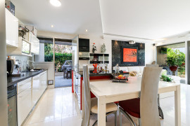 
                                                                                        Vente
                                                                                         .