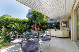 
                                                                                        Vente
                                                                                         .