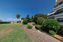 
                                                                                        Vente
                                                                                         .