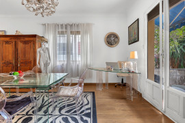 
                                                                                        Vente
                                                                                         .