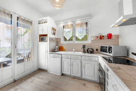 
                                                                                        Vente
                                                                                         .