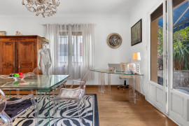 
                                                                                        Vente
                                                                                         .