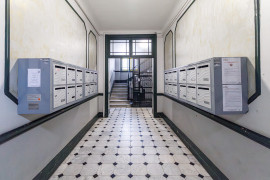 
                                                                                        Vente
                                                                                         .