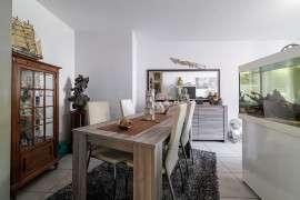 
                                                                                        Vente
                                                                                         .