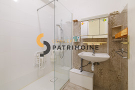 
                                                                                        Vente
                                                                                         .