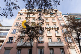 
                                                                                        Vente
                                                                                         .