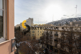 
                                                                                        Vente
                                                                                         .