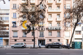 
                                                                                        Vente
                                                                                         .