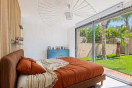 
                                                                                        Vente
                                                                                         .