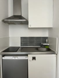 Vente
                                                                                .