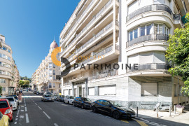 
                                                                                        Vente
                                                                                         .