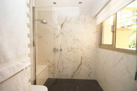 
                                                                                        Vente
                                                                                         .