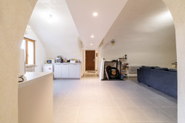 
                                                                                        Vente
                                                                                         .