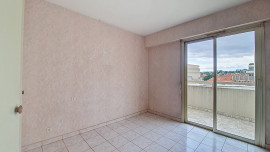 
                                                                                        Vente
                                                                                         .