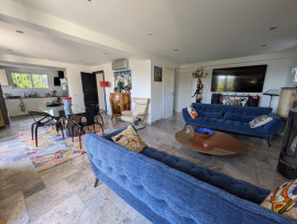 
                                                                                        Vente
                                                                                         .