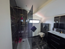 
                                                                                        Vente
                                                                                         .