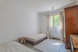 Vente
                                                                                .