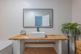 Vente
                                                                                .