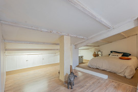 Vente
                                                                                .