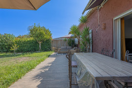 Vente
                                                                                .