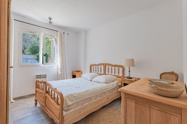 
                                                                                        Vente
                                                                                         .