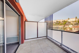 
                                                                                        Location
                                                                                         .