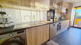 
                                                                                        Vente
                                                                                         .