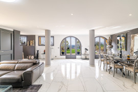 
                                                                                        Vente
                                                                                         .