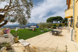 
                                                                                        Vente
                                                                                         .