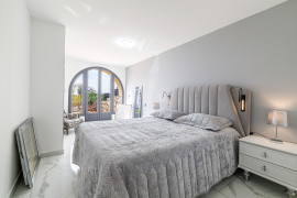 
                                                                                        Vente
                                                                                         .