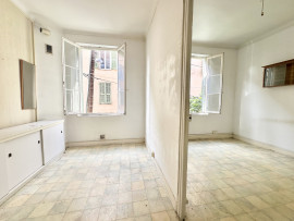 
                                                                                        Vente
                                                                                         .