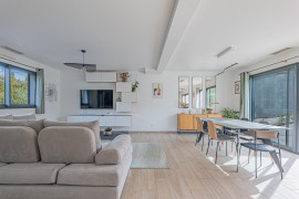 
                                                                                        Vente
                                                                                         .