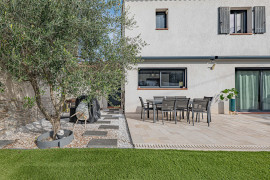 
                                                                                        Vente
                                                                                         .