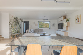 
                                                                                        Vente
                                                                                         .