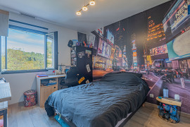 
                                                                                        Vente
                                                                                         .