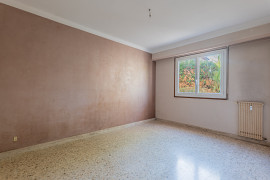 
                                                                                        Vente
                                                                                         .