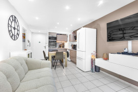 
                                                                                        Vente
                                                                                         .