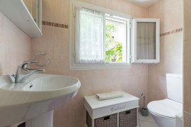 
                                                                                        Location
                                                                                         .