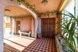 
                                                                                        Vente
                                                                                         .