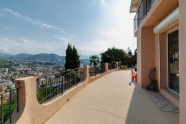 
                                                                                        Vente
                                                                                         .