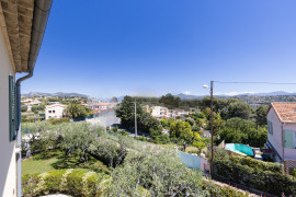 
                                                                                        Location
                                                                                         .